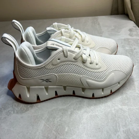 Brand New Reebok Women’s Zig Dynamica Size 8 - Picture 3 of 12